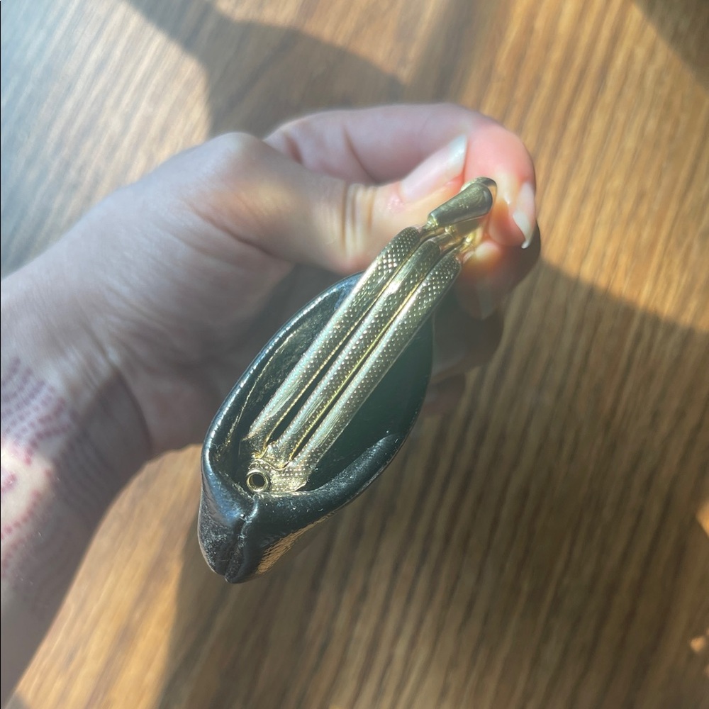 Vintage Elegant Black Leather Coin Purse - Picture 7 of 11